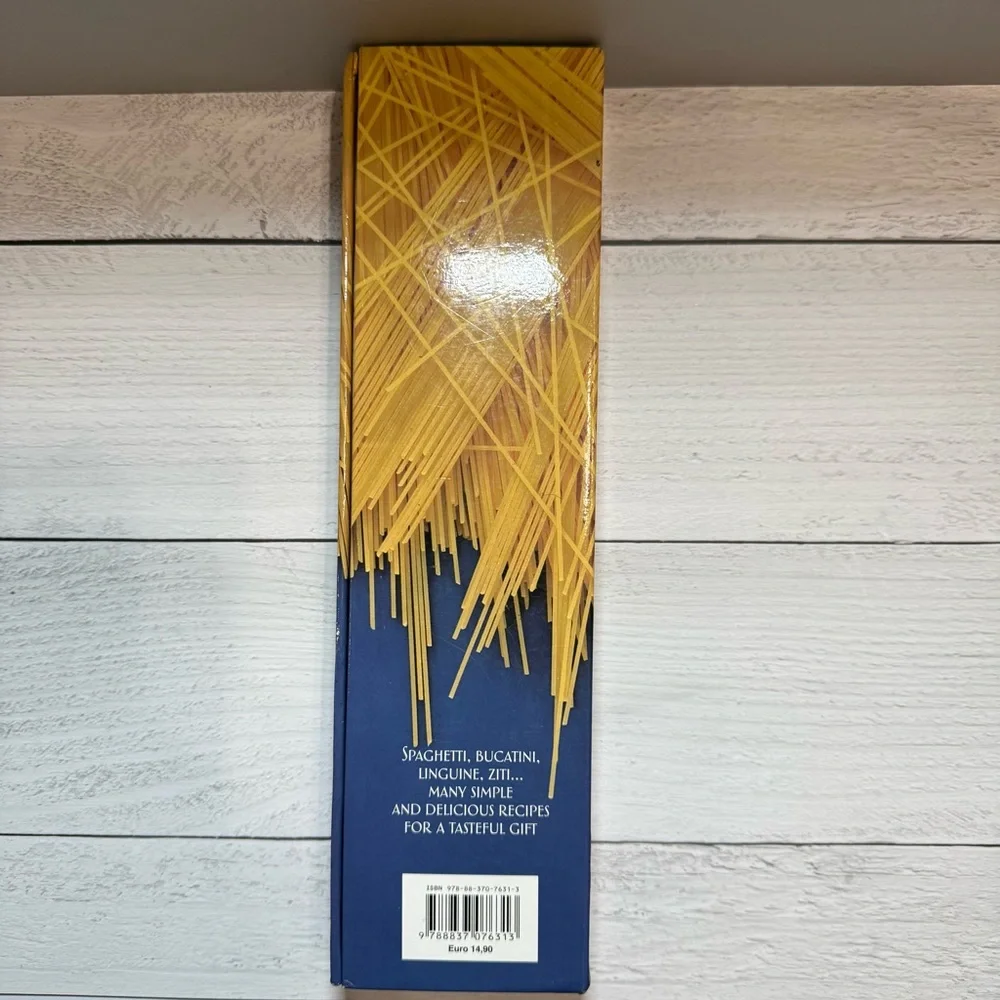 Spaghetti Cookbook‎ Mondadori 130 Recipes Tall Hardcover